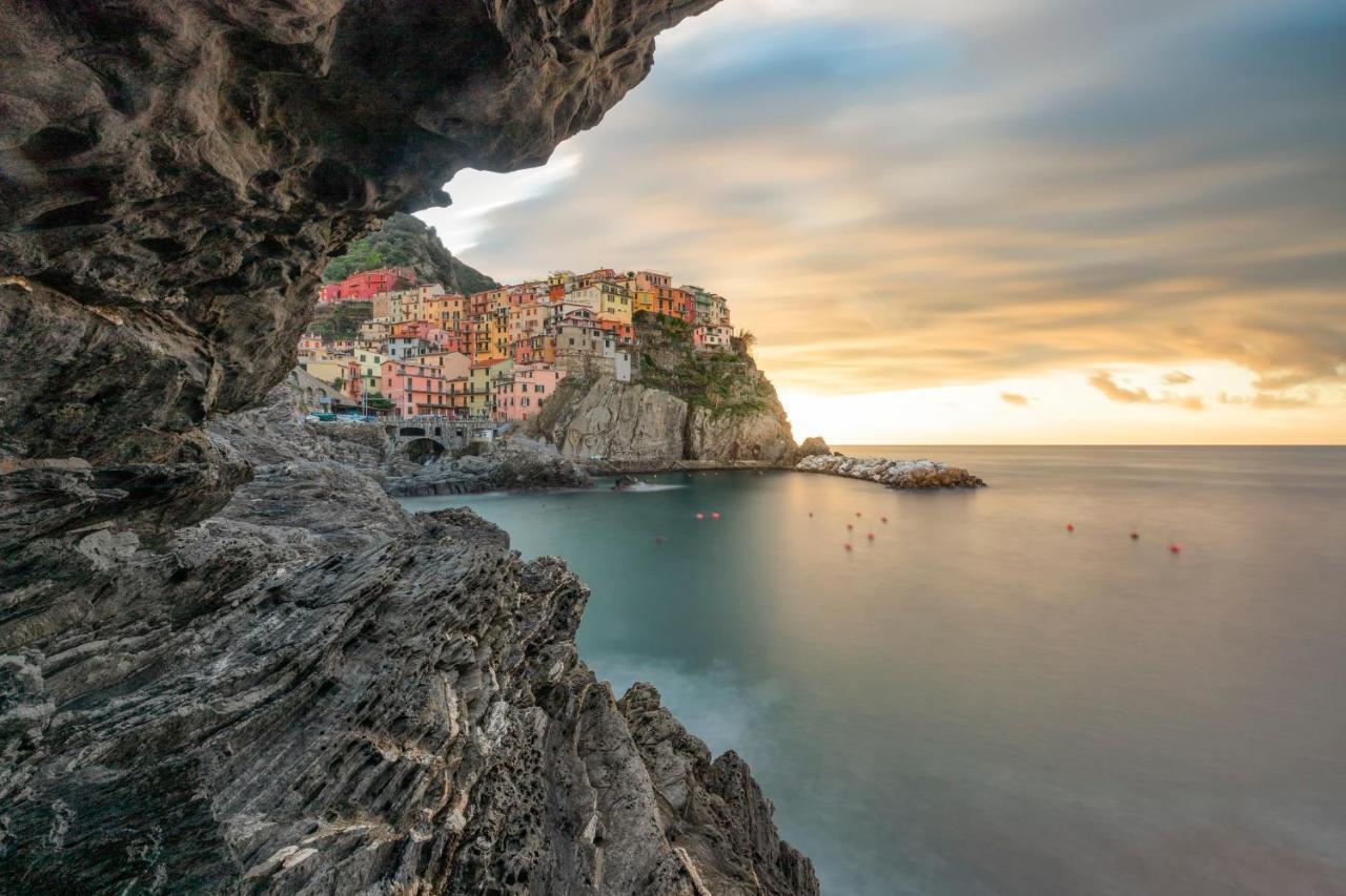 L' Attico Giallo Oro Di Giulia Manarola Exterior photo